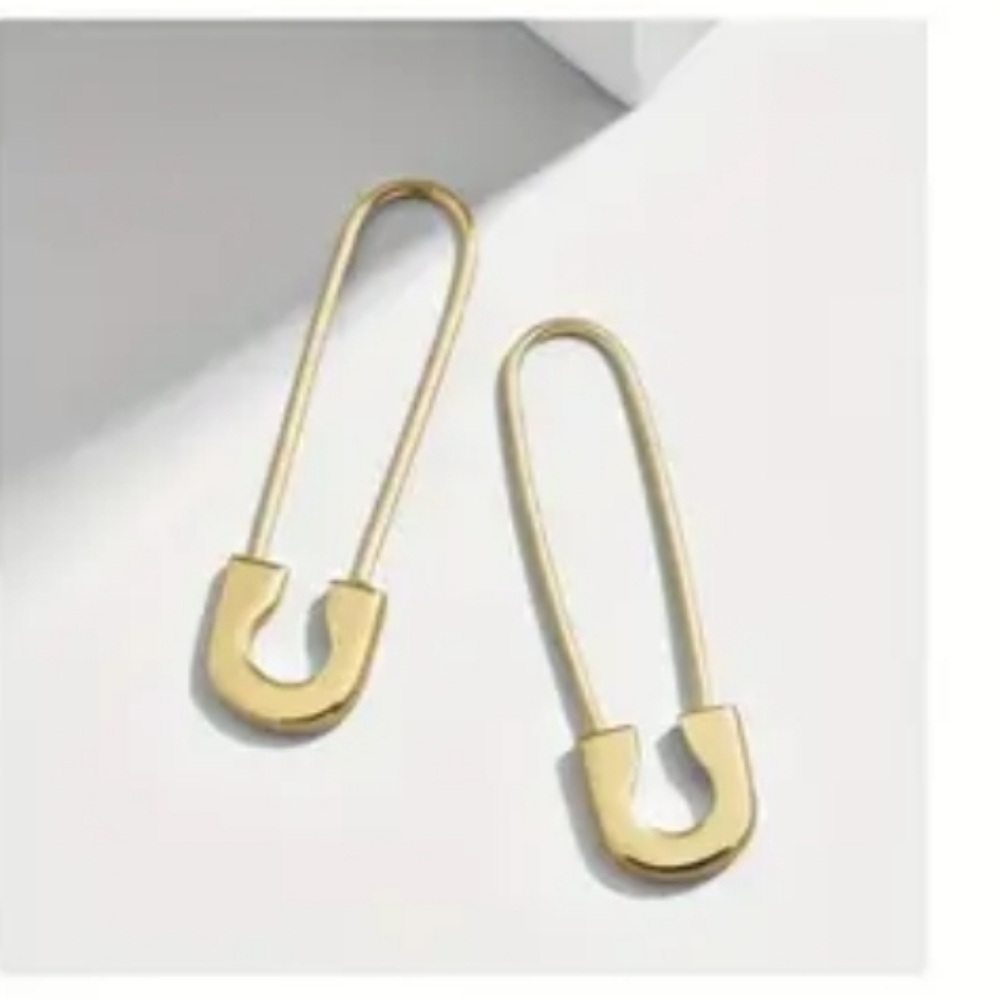 Simple safety pin earrings; nwot